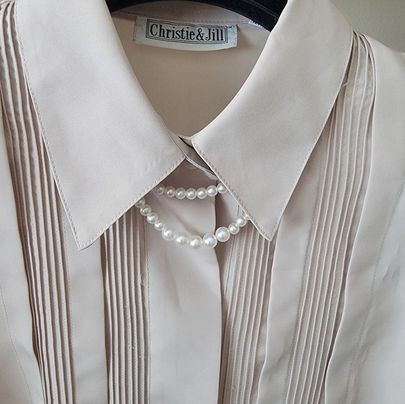 Korea vintage Button shirt With Pearl Necklace Detail - Picture 3 of 8